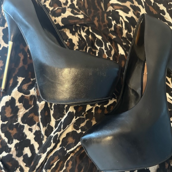 Steve Madden spikley high heels - Picture 2 of 5
